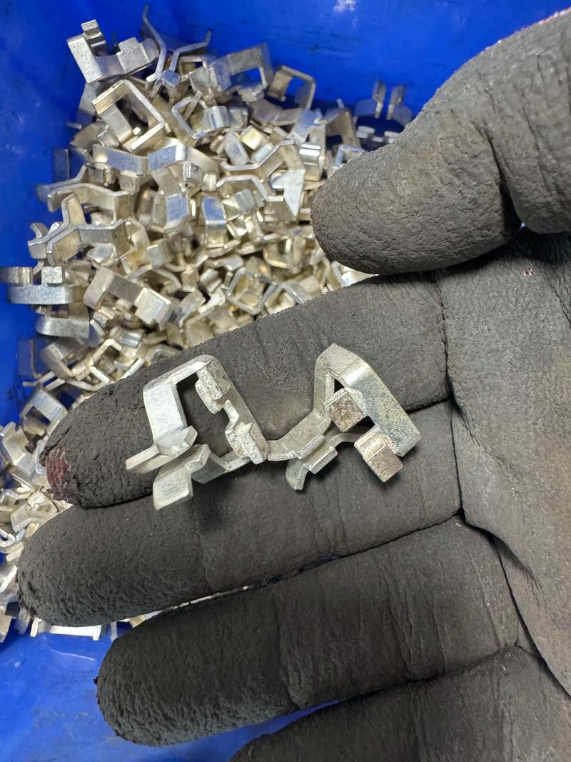 银合金在现代齿科中的应用与展望